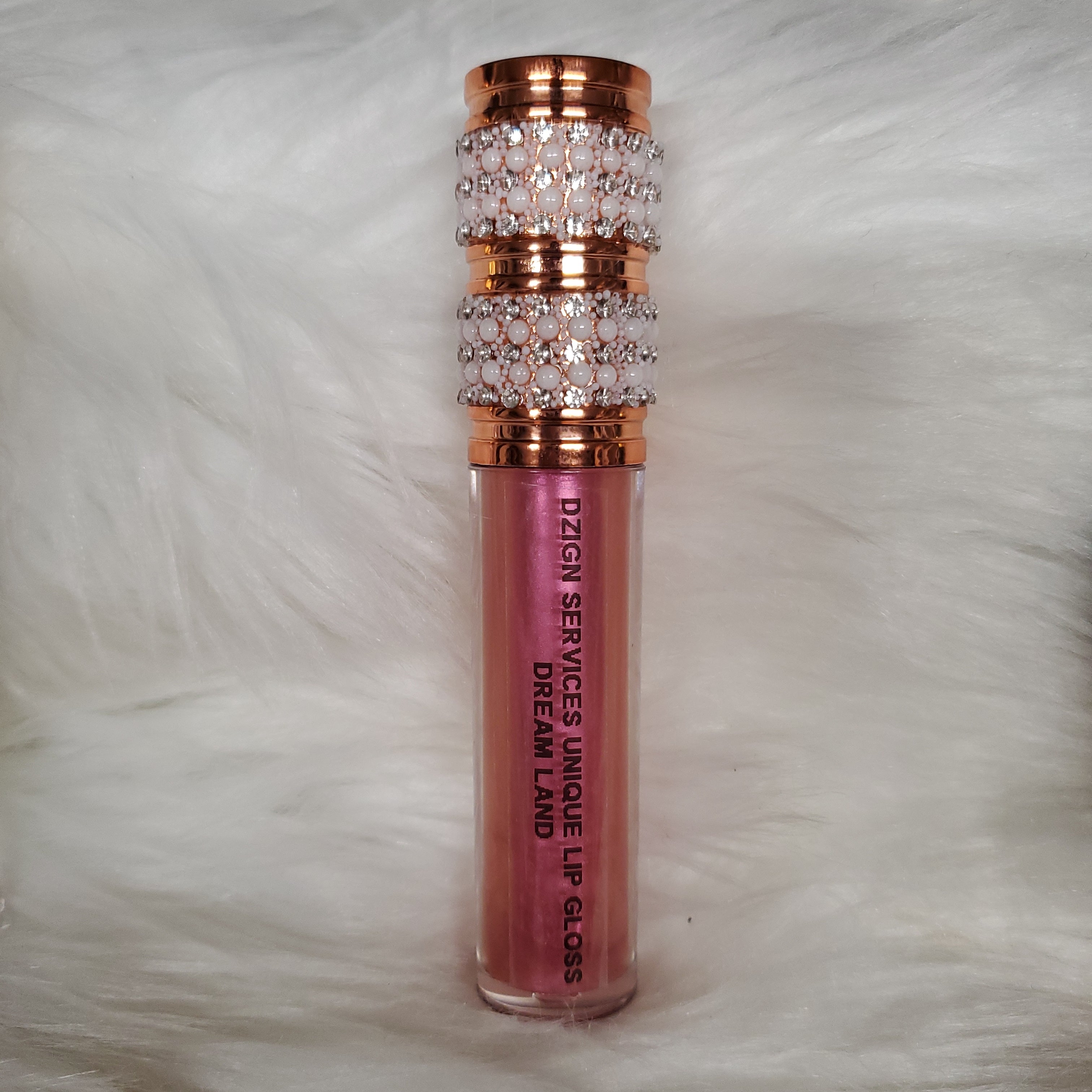 Dzign Services Unique Lip Gloss